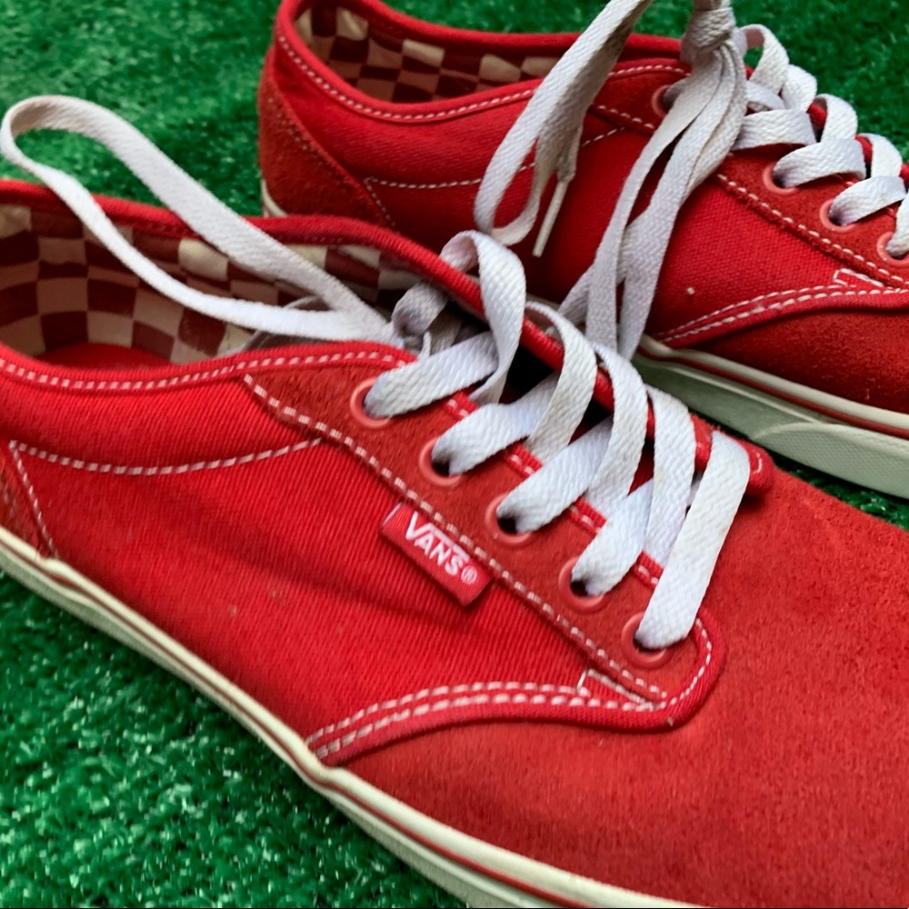 Red vans - Picture 4 of 5